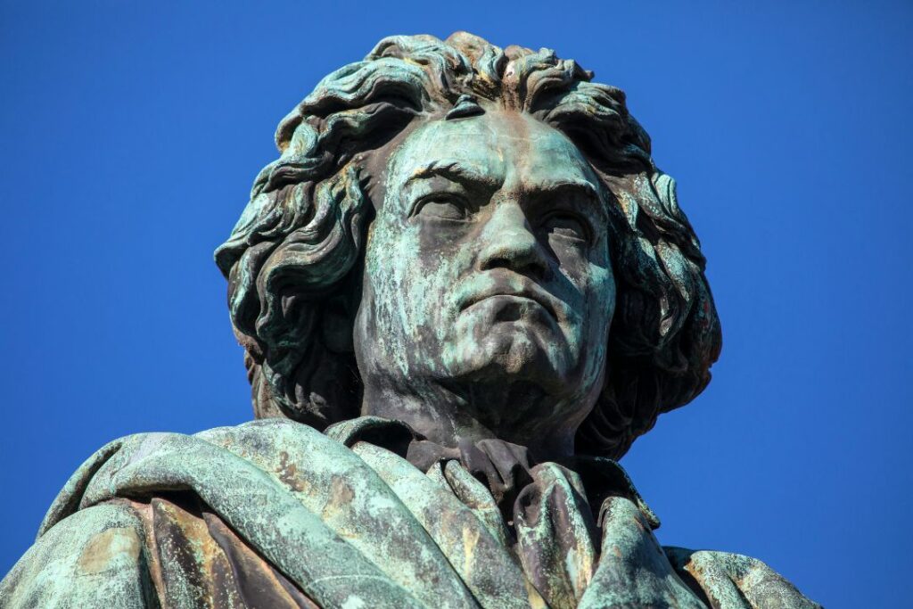 Stèle d'un pianiste très connu : L v. Beethoven !